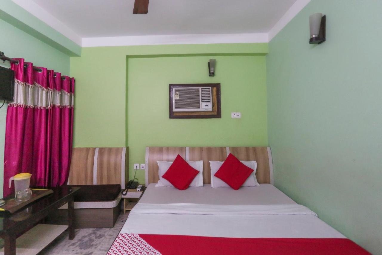 Oyo 60609 Hotel Tanushree Rampurhat Exterior foto