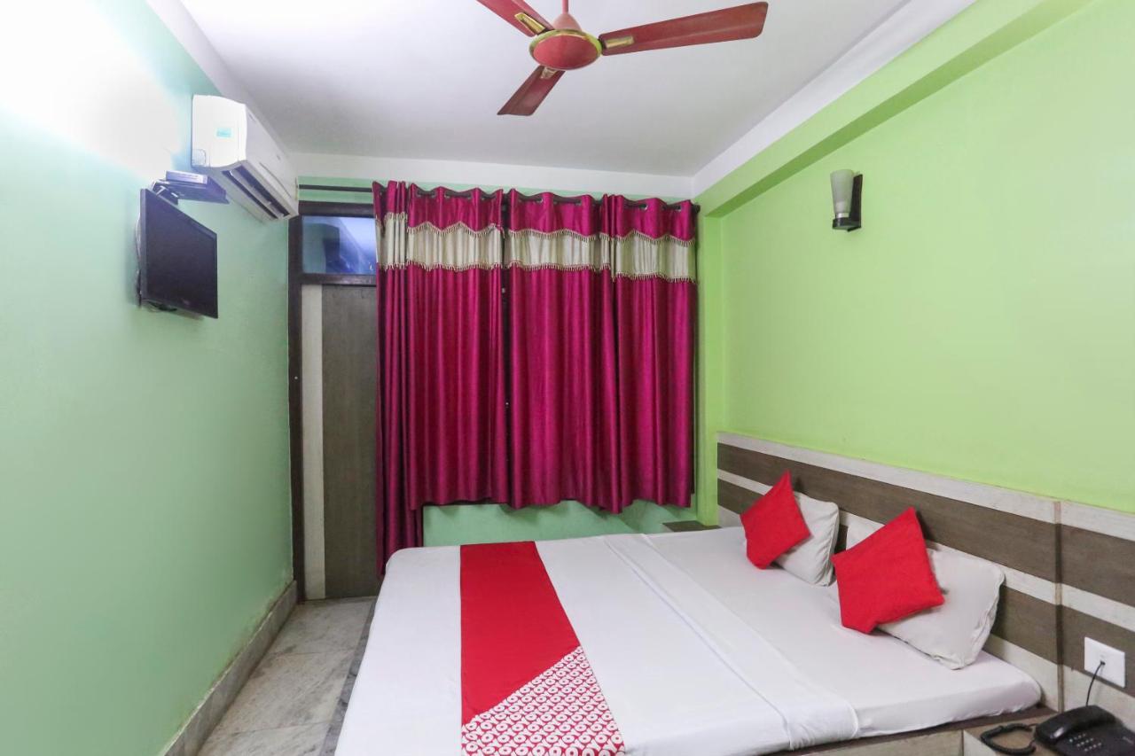Oyo 60609 Hotel Tanushree Rampurhat Exterior foto