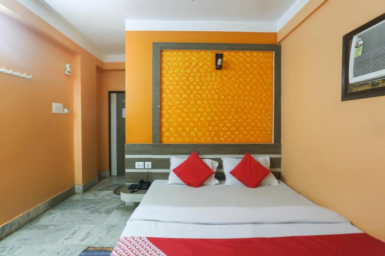 Oyo 60609 Hotel Tanushree Rampurhat Exterior foto